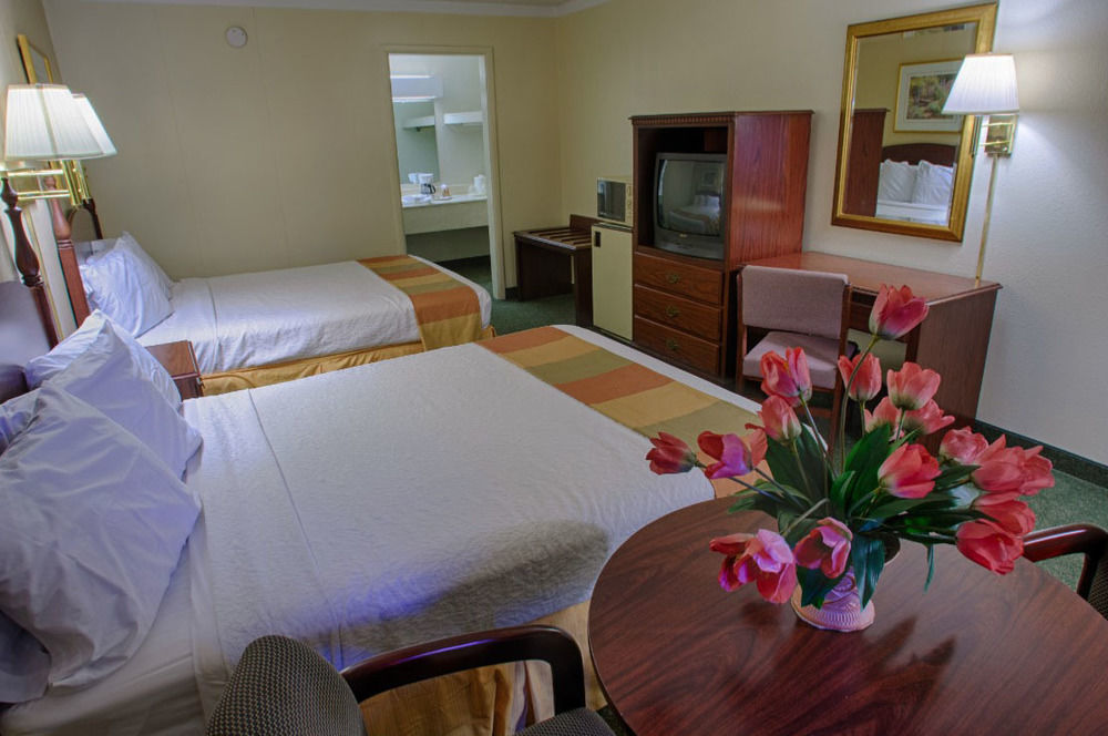 Relax National Fairgrounds Area I-75 Hotel